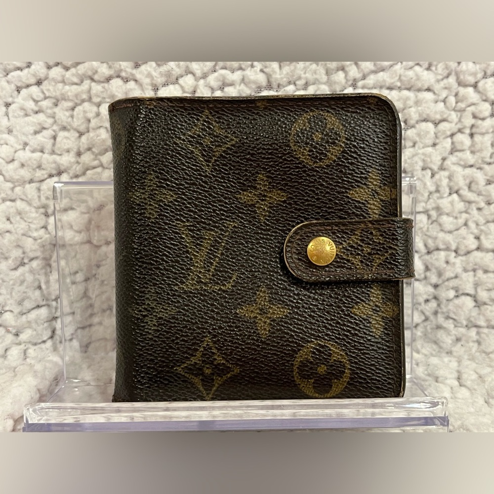 Louis Vuitton Monogram Bifold Compact Leather Wallet